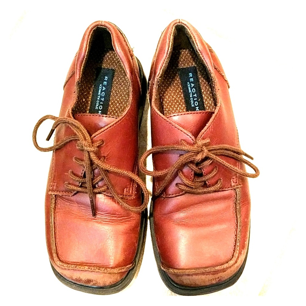 Kenneth Cole wide width brown leather tied shoes